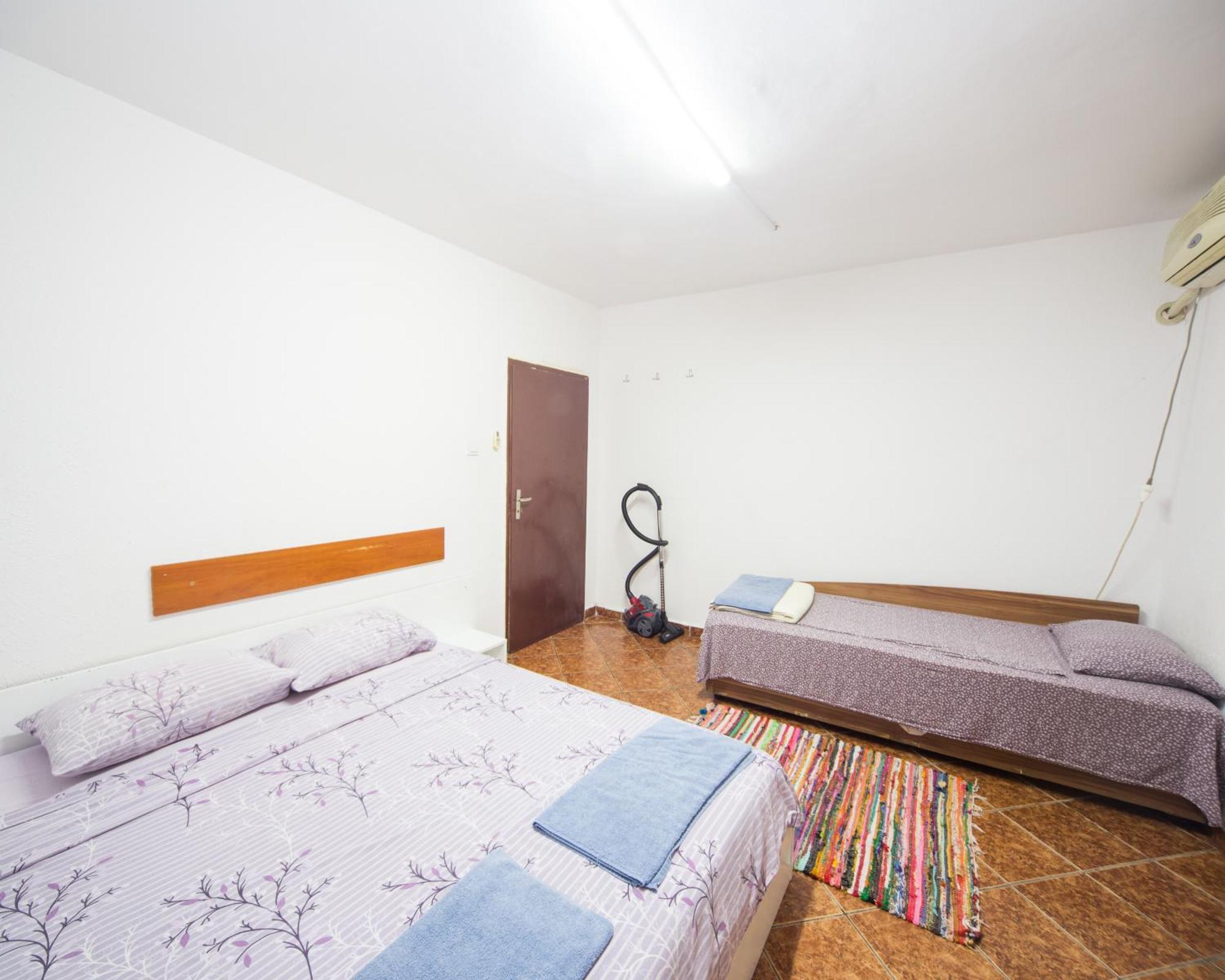 Center - Basic Flat - 10 Min To The Beach Apartment Бургас Екстериор снимка