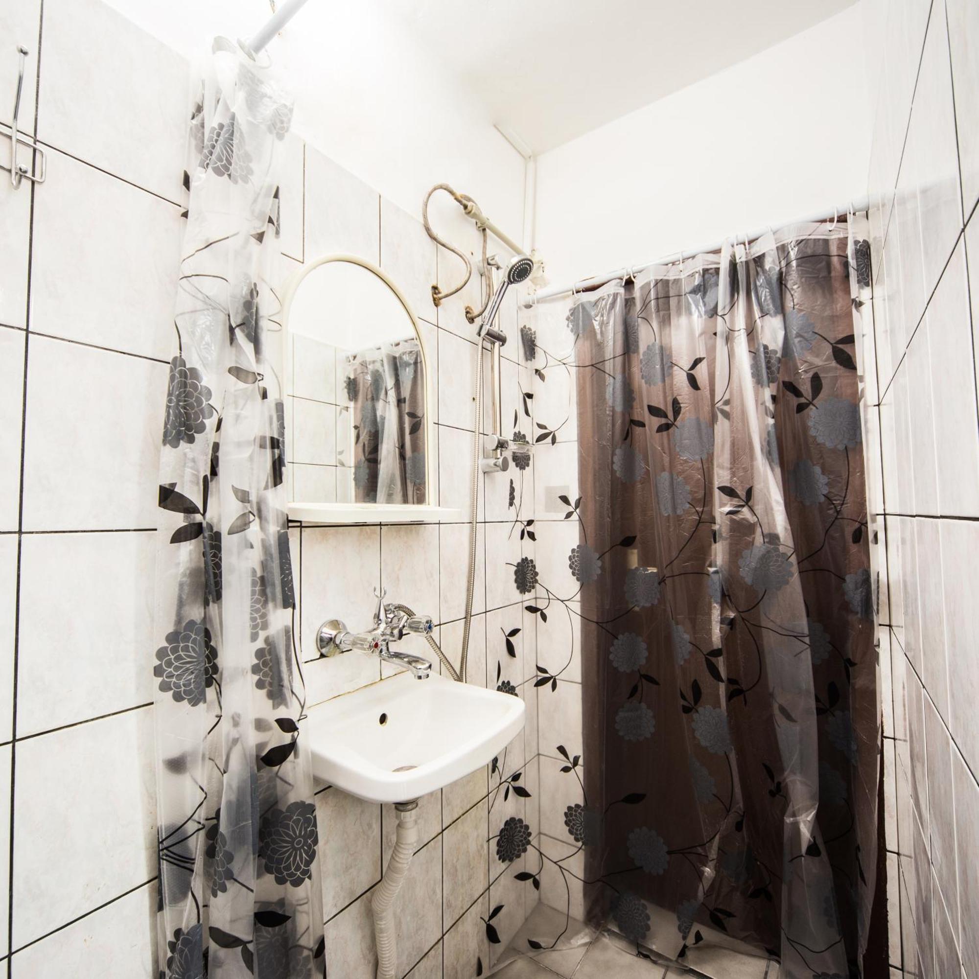 Center - Basic Flat - 10 Min To The Beach Apartment Бургас Екстериор снимка