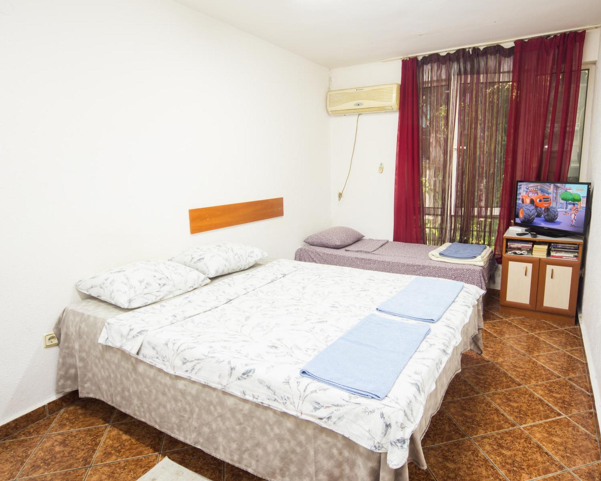 Center - Basic Flat - 10 Min To The Beach Apartment Бургас Екстериор снимка